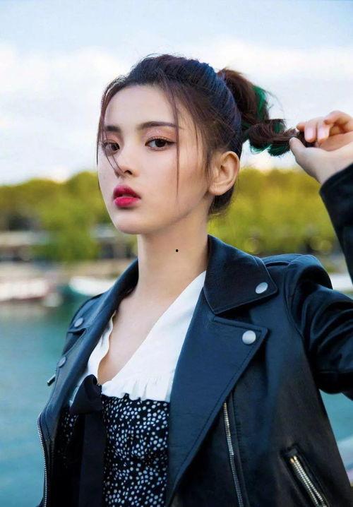 我的吃瓜系统捧红半个娱乐圈,娱乐圈半壁江山齐捧红 第2张 我的吃瓜系统捧红半个娱乐圈,娱乐圈半壁江山齐捧红 第2张