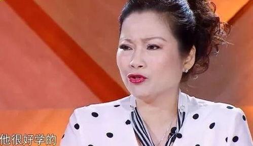 娱乐圈吃瓜大姨是谁呀,揭秘神秘网络红人背后的故事 第2张 娱乐圈吃瓜大姨是谁呀,揭秘神秘网络红人背后的故事 第2张