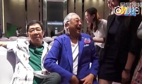 香港老头爆料新闻报道视频,揭秘新闻报道背后的真相 第2张 香港老头爆料新闻报道视频,揭秘新闻报道背后的真相 第2张