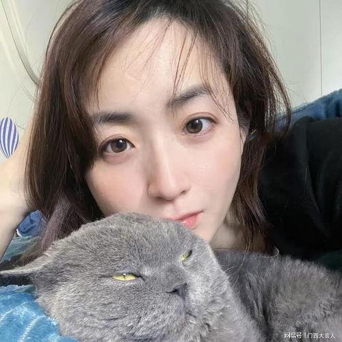 吃瓜抖音网红雅典娜图片,吃瓜界的时尚达人,揭秘网红生活幕后!”  第1张 吃瓜抖音网红雅典娜图片,吃瓜界的时尚达人,揭秘网红生活幕后!”  第1张