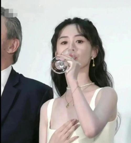 娱乐圈爆料新情侣有哪些,甜蜜恋情曝光,明星圈再掀浪漫风潮  第2张 娱乐圈爆料新情侣有哪些,甜蜜恋情曝光,明星圈再掀浪漫风潮  第2张