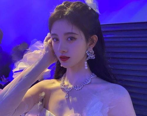 爆料朱正廷鞠婧祎视频,甜蜜瞬间引网友热议 第2张 爆料朱正廷鞠婧祎视频,甜蜜瞬间引网友热议 第2张