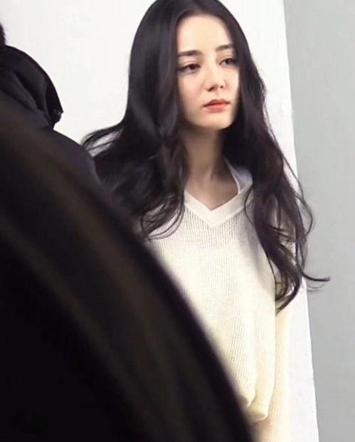 娱乐圈吃瓜热巴是谁啊,热巴的瓜田奇遇记  第2张