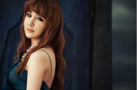 易阳最新爆料新闻报道图片,最新爆料新闻报道图片背后的真相  第2张