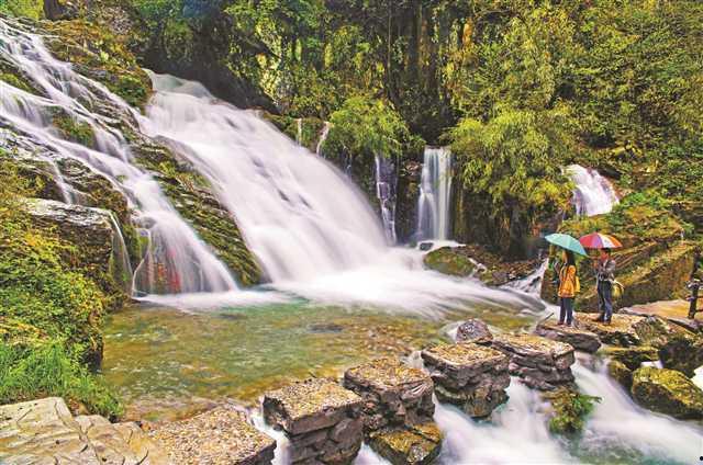 连心谷爱心潭最新爆料,揭秘背后的惊人真相！”  第3张